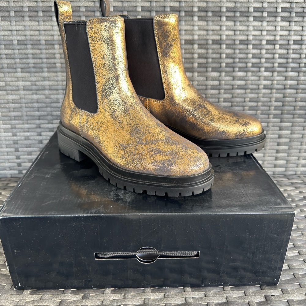 Ralph Lauren Gold Chelsea Boots - Picture 1 of 12